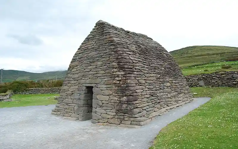 dingle ancient ruins